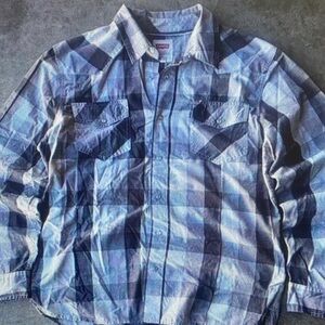 Levi's Blue and White Plaid Casual Button-Down Shirt